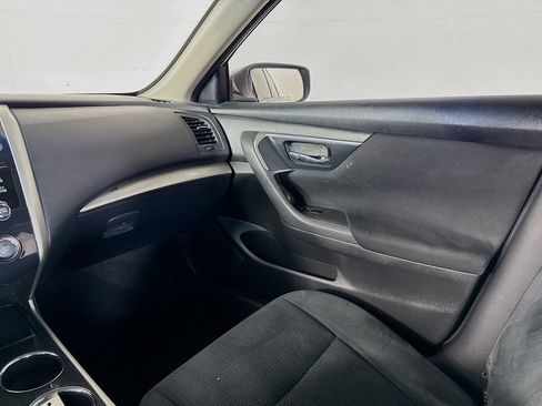 Used 2014 Nissan Altima 2.5 S w/ Display Audio Package image 26