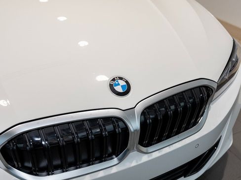 New 2025 BMW 330i xDrive Sedan w/ Convenience Package image 7