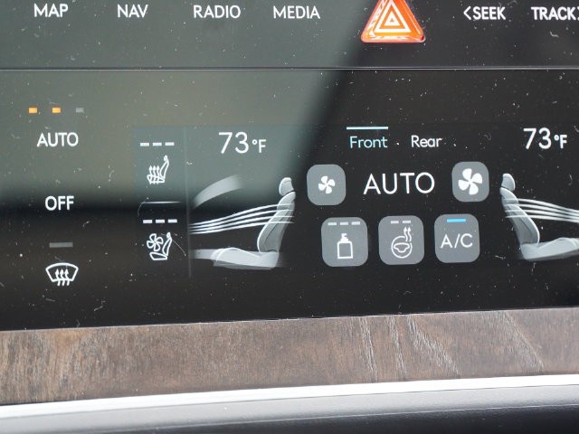 Used 2025 Genesis GV80 2.5T Prestige AWD/4WD image 40