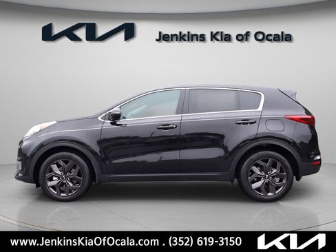 Certified 2022 Kia Sportage LX w/ LX FWD Value Edition Package image 6