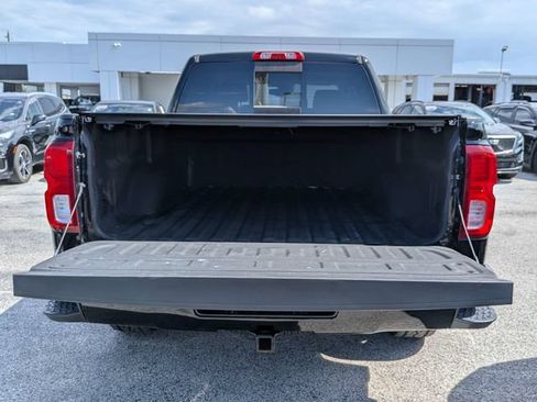 Used 2018 Chevrolet Silverado 1500 High Country RWD image 13