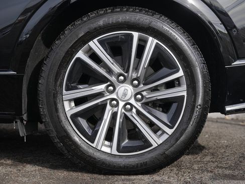 Used 2024 Cadillac Lyriq Luxury image 14