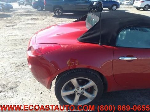 Used 2007 Pontiac Solstice Convertible w/ Premium Package image 13