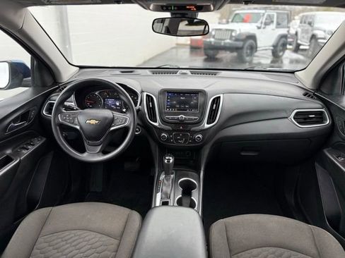 Used 2021 Chevrolet Equinox LT image 3