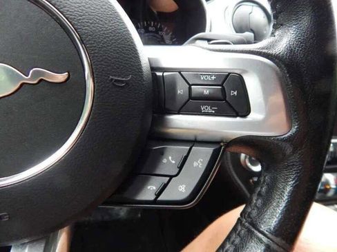 Used 2015 Ford Mustang Premium image 22