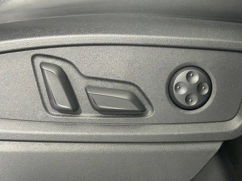 Used 2023 Audi SQ5 Prestige w/ Prestige Package AWD/4WD image 11