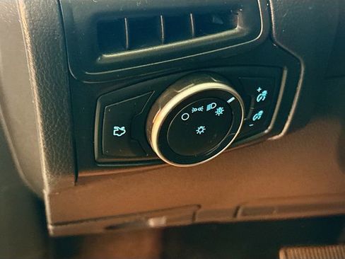 Used 2017 Ford Focus SE image 11