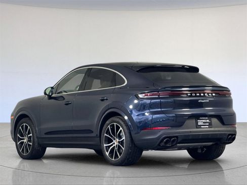 Used 2025 Porsche Cayenne Coupe image 3