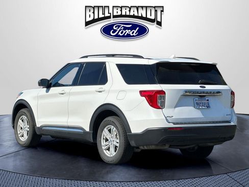 Used 2023 Ford Explorer XLT AWD/4WD image 5