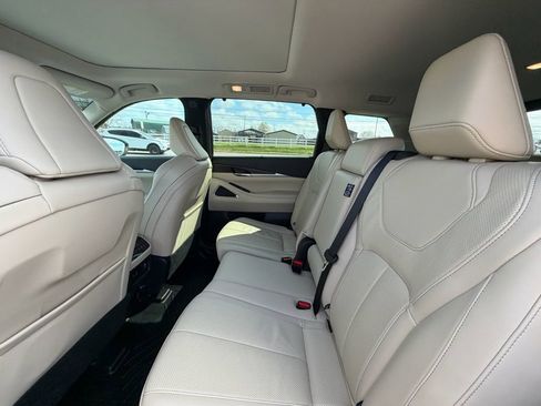 Used 2024 INFINITI QX60 Sensory w/ Vision Package image 14