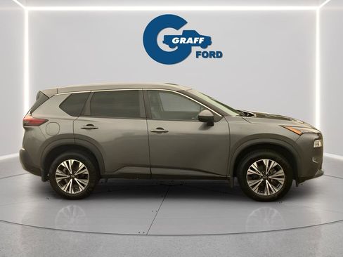 Used 2022 Nissan Rogue SV w/ SV Premium Package image 7