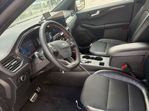 Used 2024 Ford Escape ST-Line w/ Tech Pack #1 FWD image 7