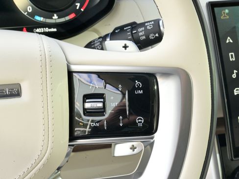 Used 2023 Land Rover Range Rover Autobiography image 23