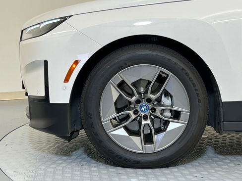 Certified 2022 BMW iX xDrive50 w/ Convenience Package image 11
