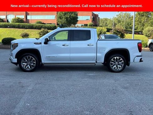 Used 2026 GMC Sierra 1500 Denali AWD/4WD image 3