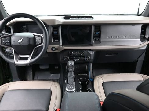 Used 2024 Ford Bronco Wildtrak AWD/4WD image 14