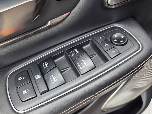 Used 2019 RAM 1500 Limited image 34