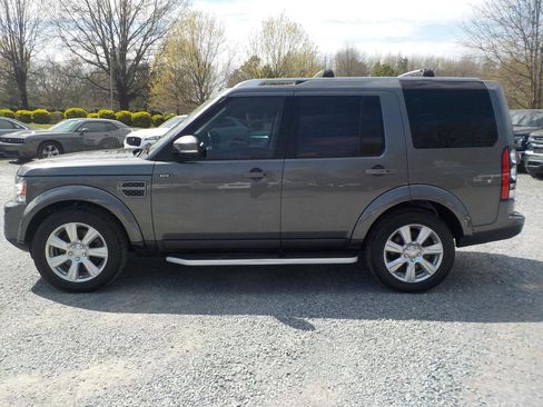 Used 2016 Land Rover LR4 HSE Silver Edition image 2