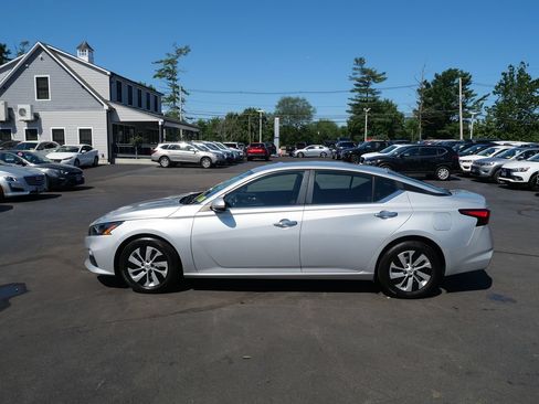 Used 2022 Nissan Altima 2.5 S FWD image 7