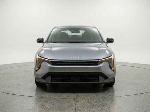 Used 2025 Kia K4 LXS image 2