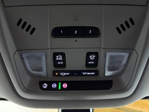 Used 2021 Buick Enclave Essence w/ Sun And Navigation Package AWD/4WD image 40