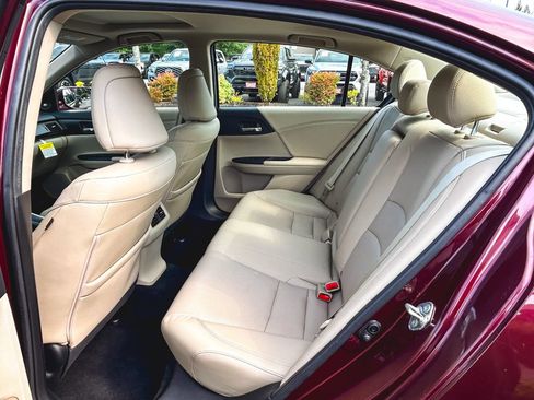 Used 2015 Honda Accord EX-L image 16