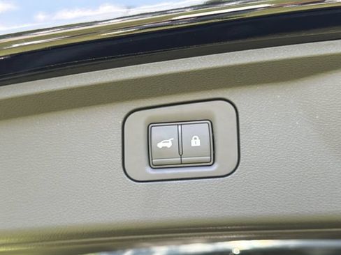 Certified 2025 Nissan Armada Platinum Reserve AWD/4WD image 23