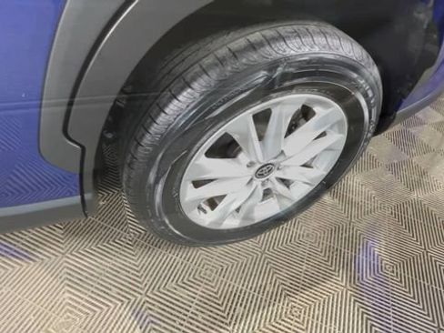 Used 2022 Toyota Corolla Cross LE FWD image 15