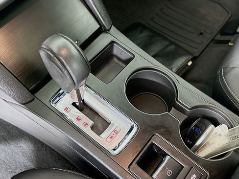 Used 2017 Subaru Outback 2.5i Limited image 17