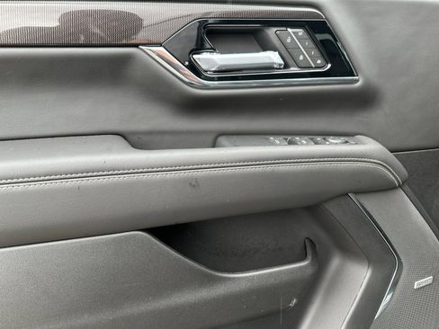 New 2026 GMC Yukon XL Elevation image 11