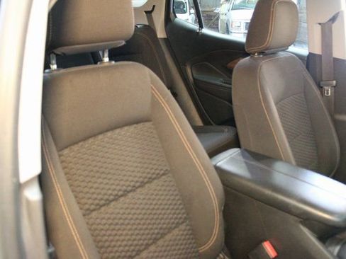 Used 2019 GMC Terrain SLE w/ Driver Convenience Package image 11