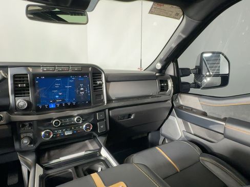 Used 2024 Ford F250 Platinum image 29