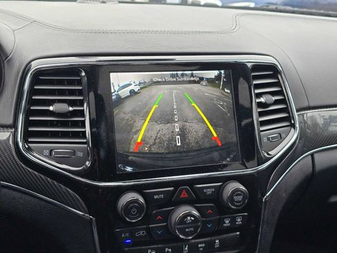 Used 2019 Jeep Grand Cherokee SRT image 22