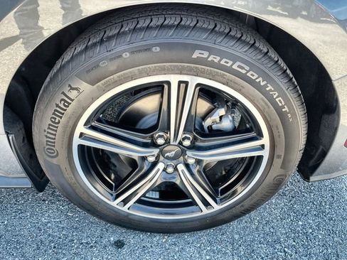 Used 2024 Ford Mustang Coupe RWD image 19