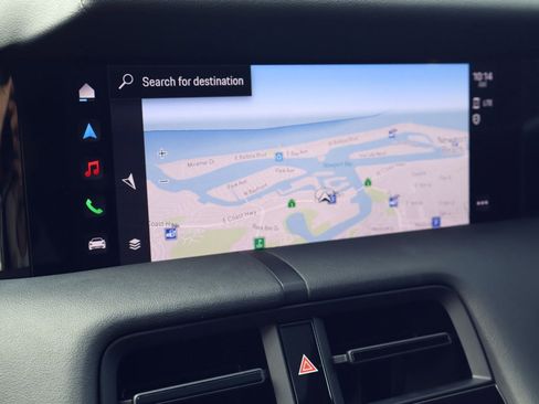 Certified 2024 Porsche Taycan image 18