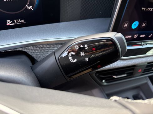 New 2025 Volkswagen Tiguan S FWD image 14