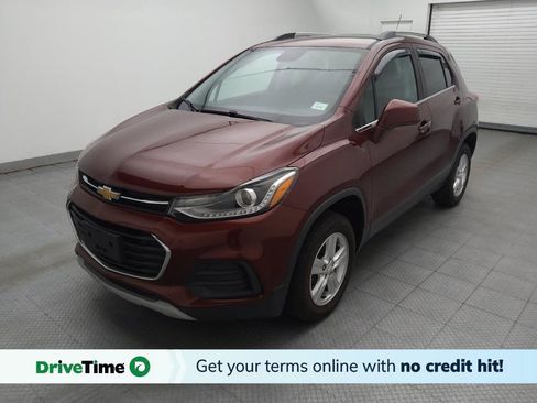 Used 2017 Chevrolet Trax LT w/ Sun & Sound Package AWD/4WD image 1