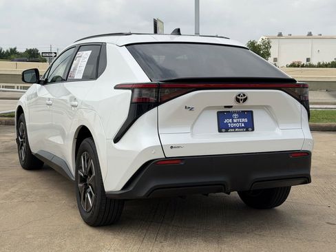 Used 2026 Toyota bZ FWD image 7