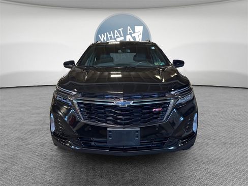 Used 2022 Chevrolet Equinox RS w/ Infotainment Package image 9