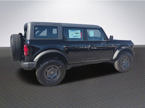 New 2025 Ford Bronco Base w/ Sasquatch Package image 4