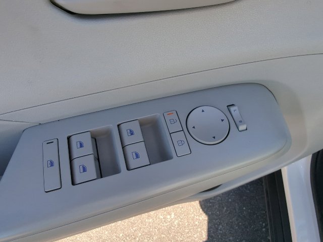 Used 2025 Hyundai Kona SEL AWD/4WD image 13