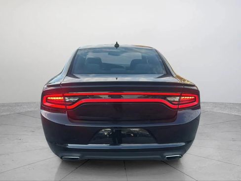 Used 2017 Dodge Charger R/T image 4