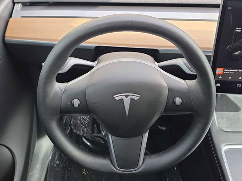Used 2021 Tesla Model Y Performance image 18