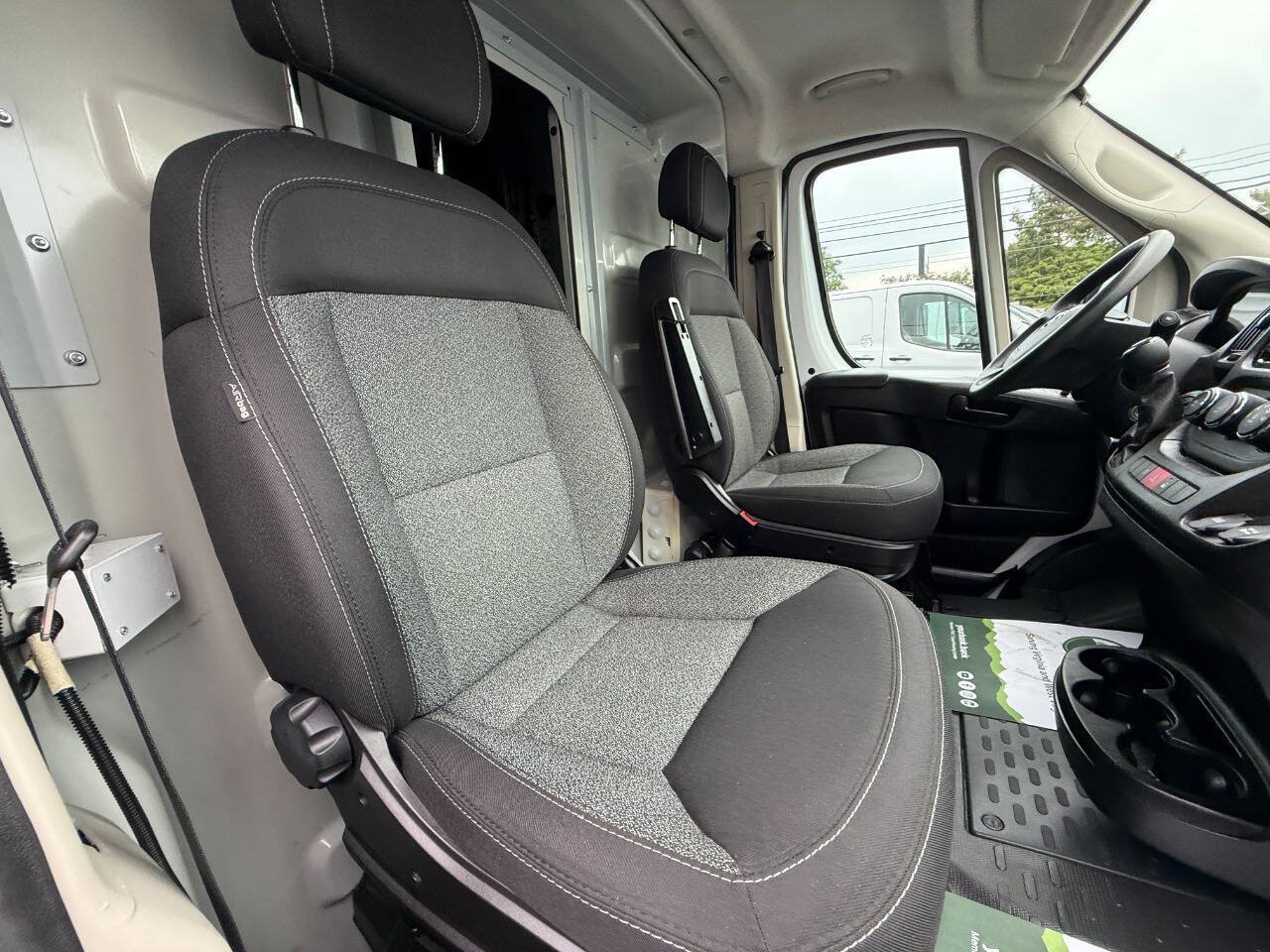 Used 2021 RAM ProMaster 2500 w/ Interior LED Lighting Group FWD image 7
