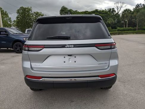 New 2025 Jeep Grand Cherokee Limited w/ Luxury Tech Group II AWD/4WD image 5