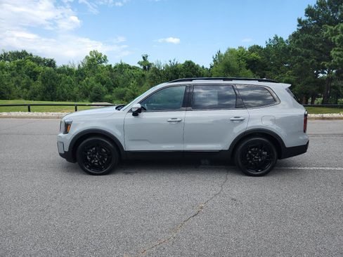 Used 2024 Kia Telluride SX Prestige X-Line AWD/4WD image 2