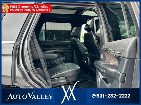 Used 2019 Ford Expedition Limited w/ Equipment Group 302A AWD/4WD image 27