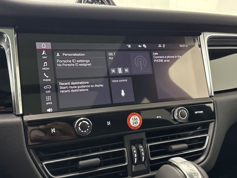 Used 2025 Porsche Macan Turbo image 26