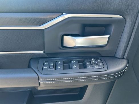 New 2026 RAM 2500 Big Horn AWD/4WD image 12