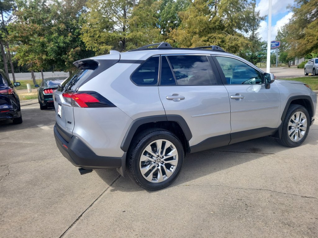 Certified 2025 Toyota RAV4 XLE Premium FWD image 7